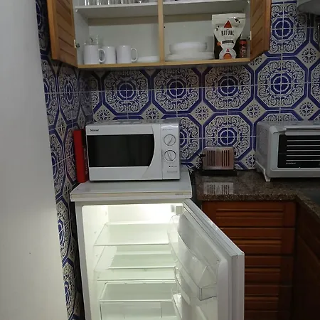 Renovated Sea View Balcony Walk To Beac *